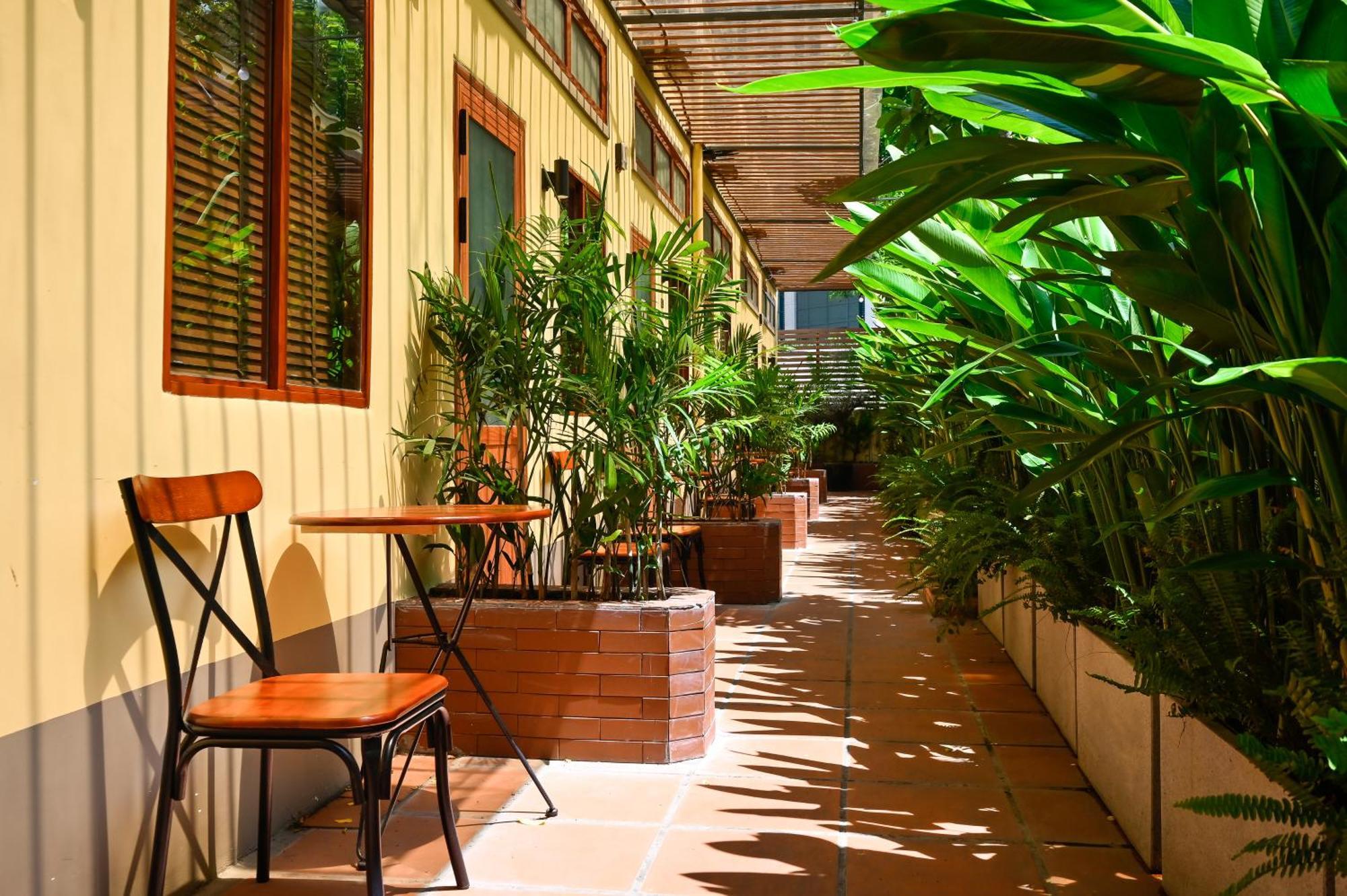 Отель Jade Garden - Secret Courtyard In Saigon Хошимин Экстерьер фото