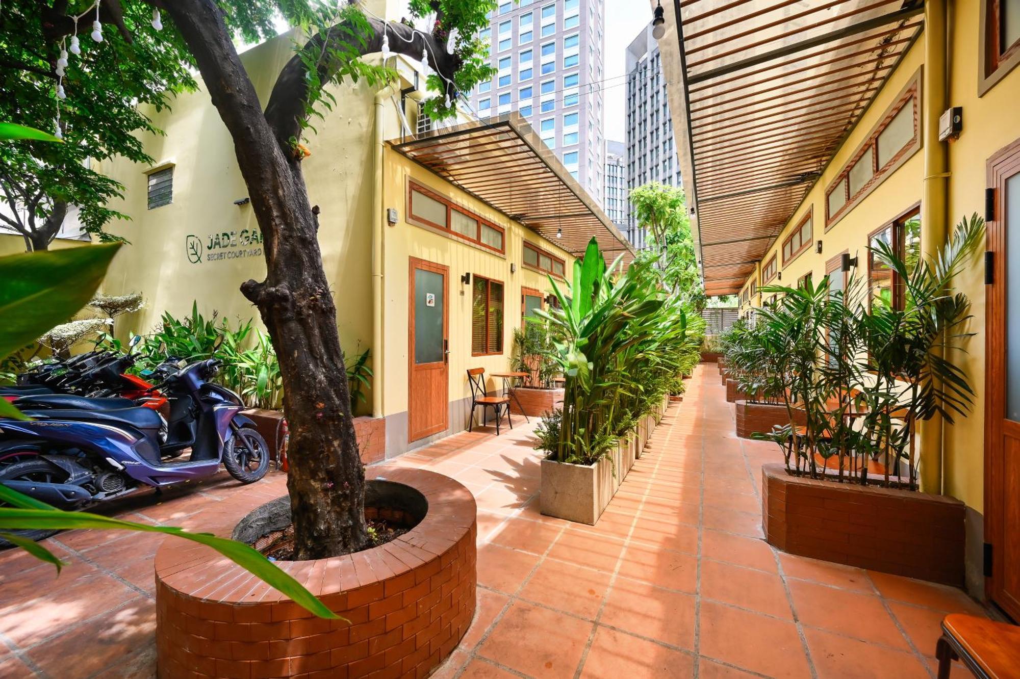 Отель Jade Garden - Secret Courtyard In Saigon Хошимин Экстерьер фото